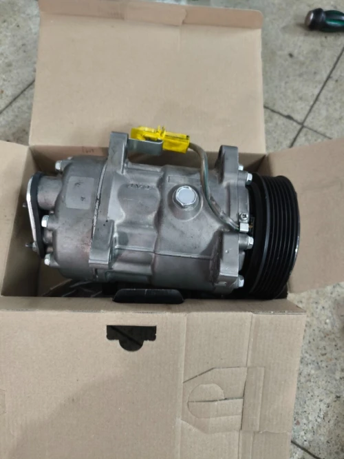 Vends compresseur climatisation de marque VALEO 406 hdi 110