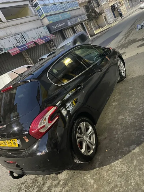 Peugeot 208 2015 Roland Garros