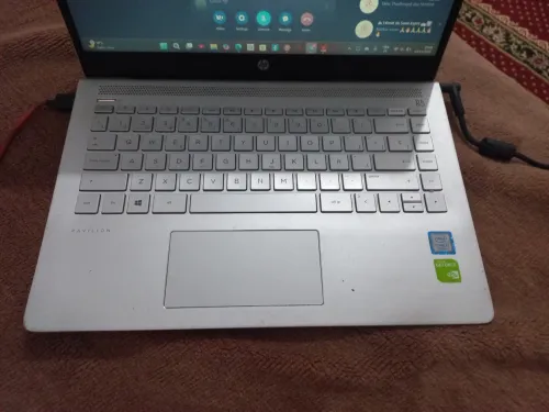 HP Pavilion 14 - i7
