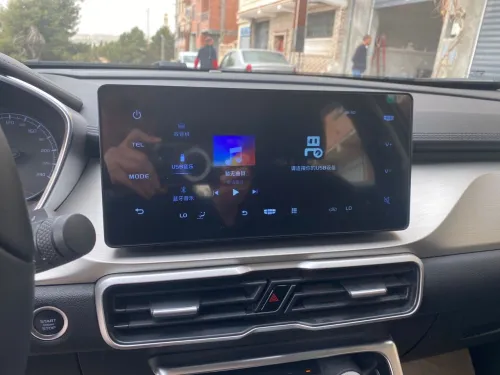 Geely Coolray 2025 