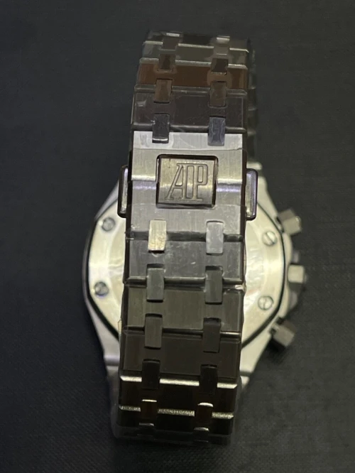 Montre Audemars Piguet  modèle Royal Oak chronographe