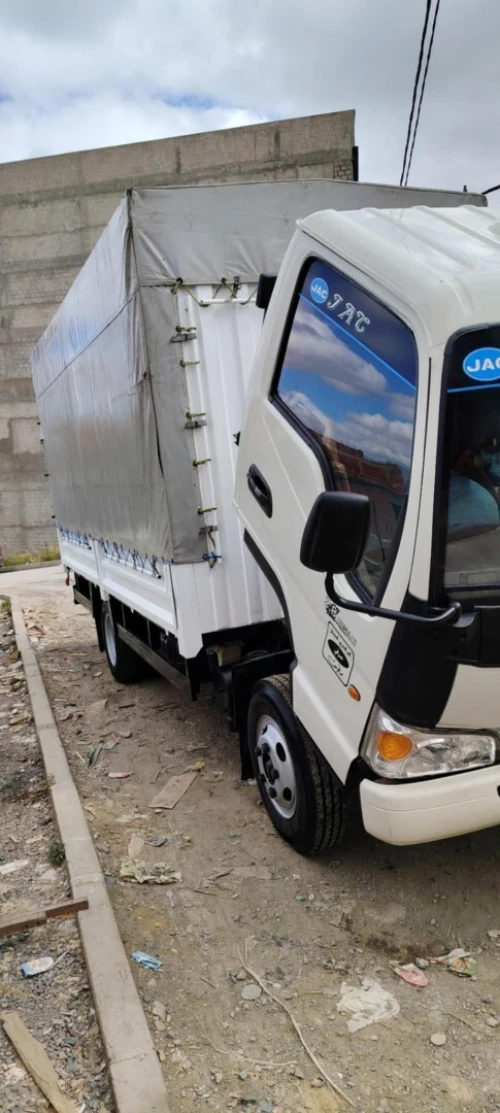 JAC 1040 2013 JAC