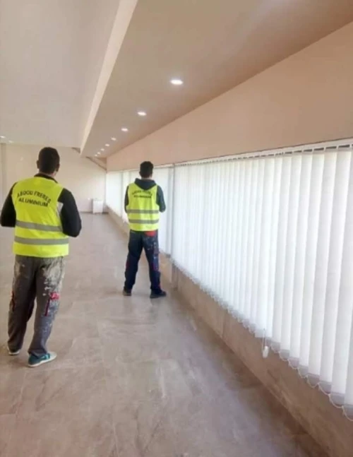 TOUT SORTE DE STORES 