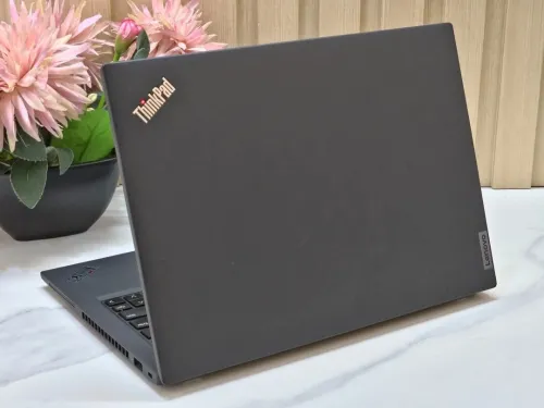 Lenovo ThinkPad T14 Gen 4 avec 1345U, Xe Graphics G7