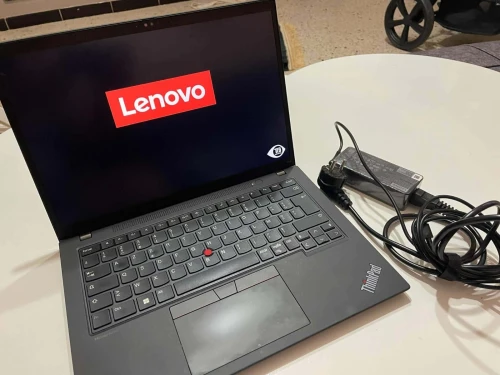 Lenovo ThinkPad T14 Gen 4 avec 1345U, Xe Graphics G7