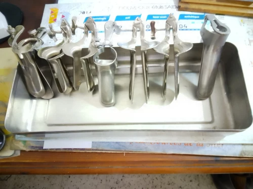 Vends Speculum pour gynécologue