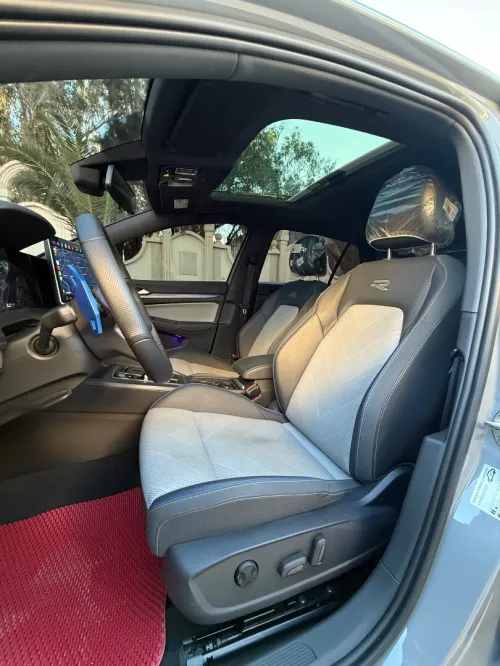 Volkswagen Golf 8 2025 R-Line