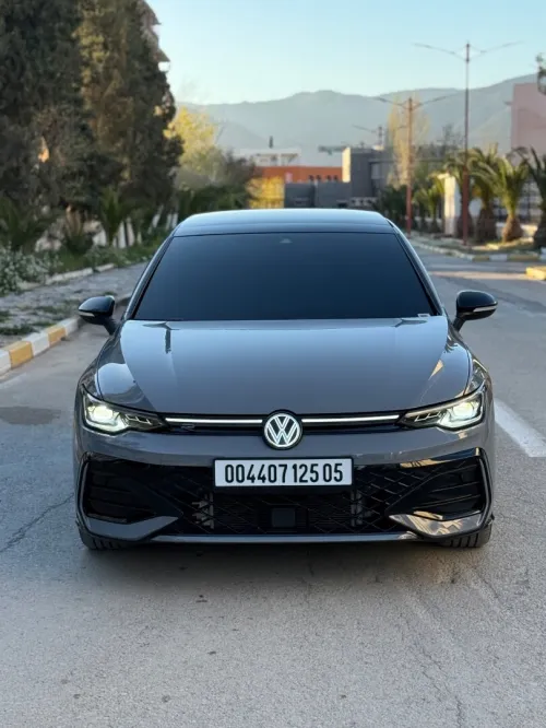Volkswagen Golf 8 2025 R-Line
