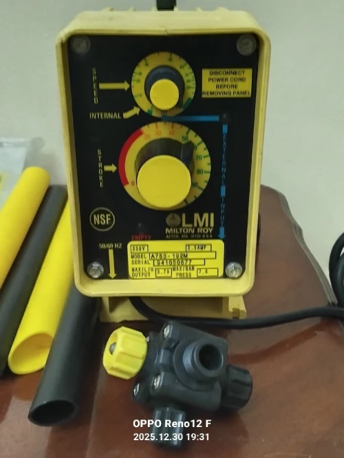 pompe doseuse LMI Milton Roy A753