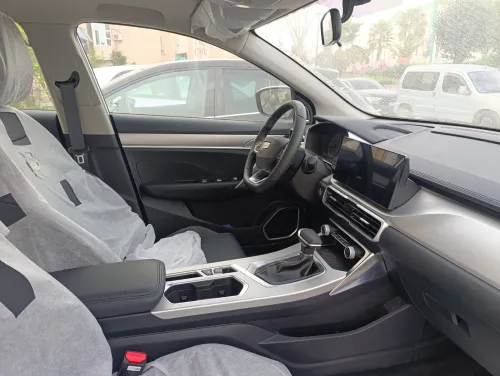 Geely Coolray 2025 Super Edition blanche + Toit ouvrant