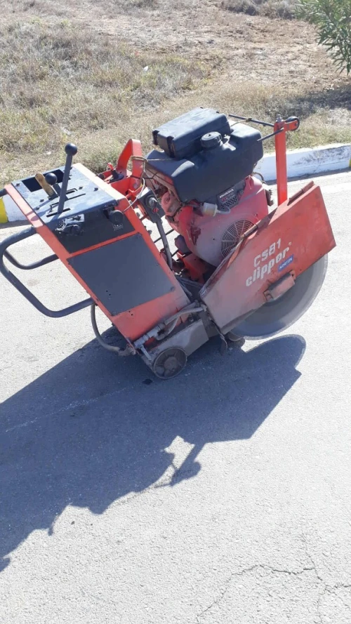 Coupe goudron 