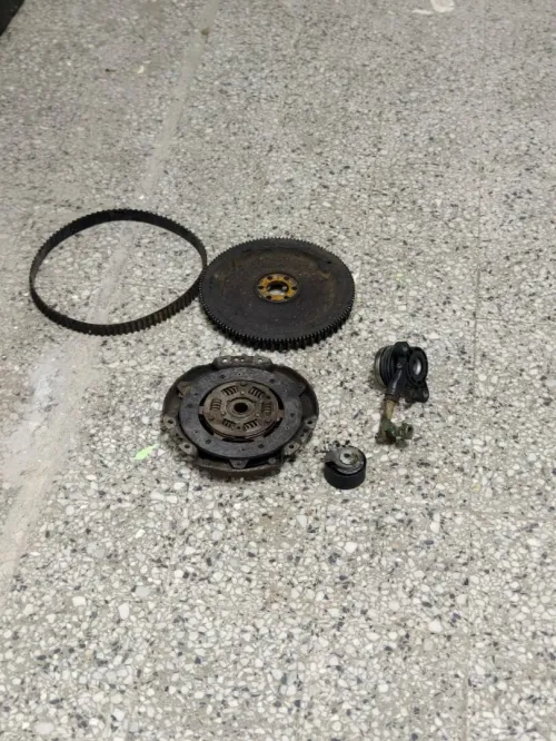 Moteur clio 3 1. 2 16 v essencr