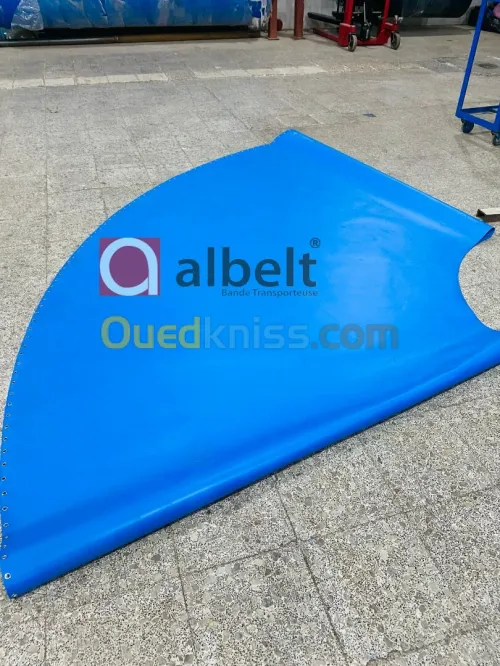 Tapis Courbe en PU bleu  Biscuiterie