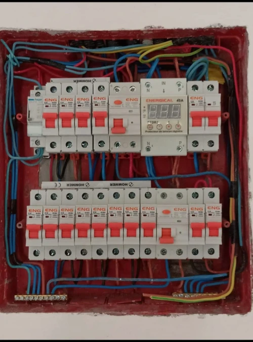 Électricien, كهربائي 
