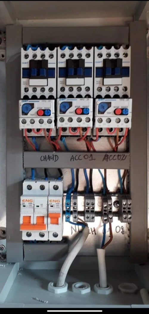 Électricien, كهربائي 