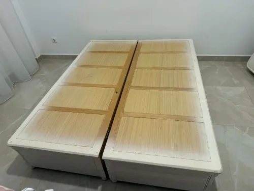 MATELAS AVEC DEUX LIT COFFRE