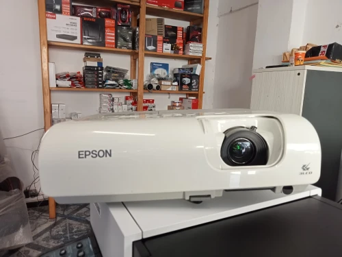 DATA SHOWS EPSON EMP-X5