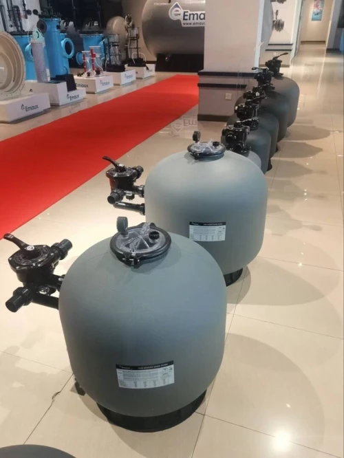 Vente équipement de piscine  وبناء وتجهيز في المسابح