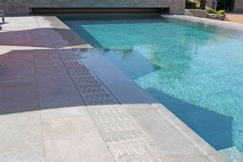 Vente équipement de piscine  وبناء وتجهيز في المسابح