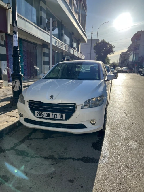 Peugeot 301 2013 Allure
