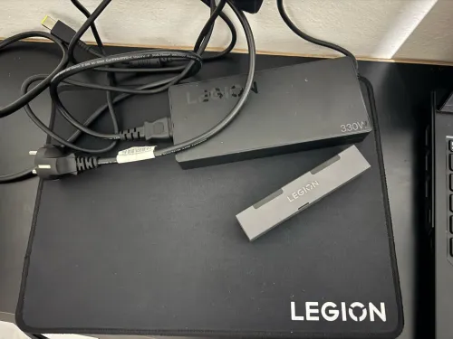 LENOVO LEGION  PRO 7 i