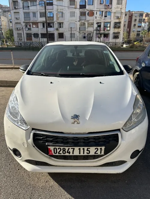 Peugeot 208 2015 Active Facelift