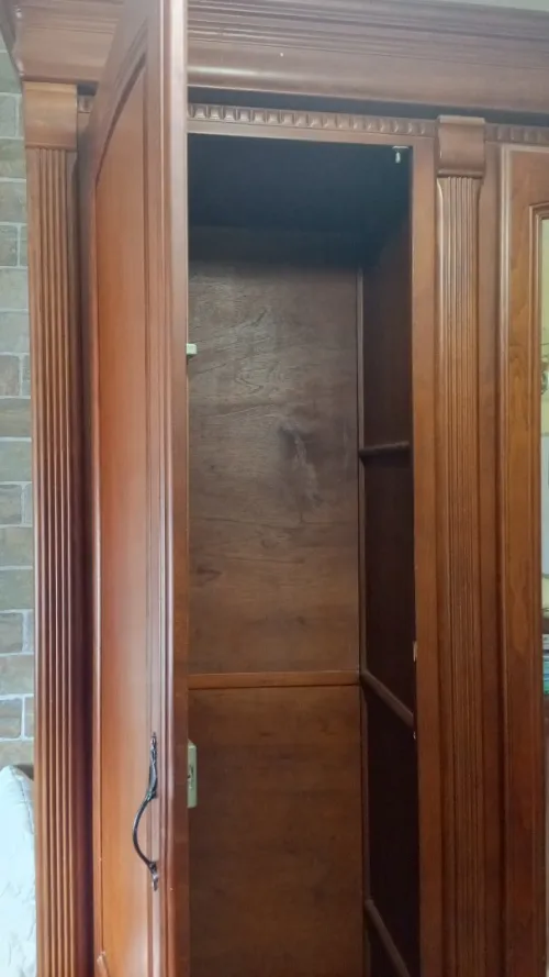 ARMOIRE EN BOIS HETRE - STYLE LOUIS PHILIPPE - sur Boumerdes