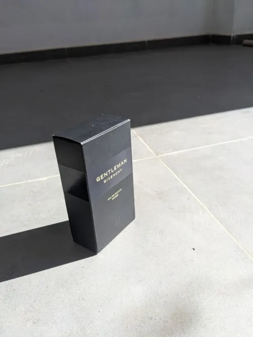 Givenchy gentleman Boisée 