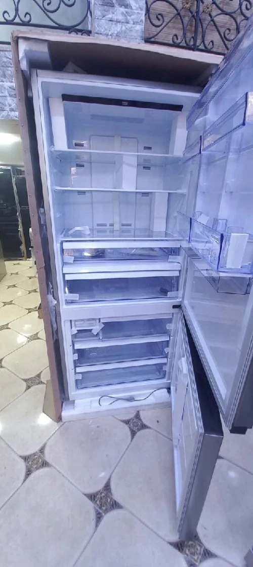 Réfrigérateur beko 780L combiné NO-FROST