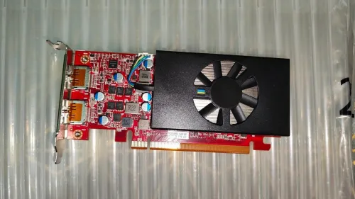 Dell AMD Radeon RX 6500 low profile 4 GB GDDR6 (modèle introuvable)