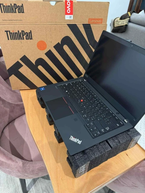 LENOVO THINKPAD T14S GEN 2 I7 11TH 16GB RAM 512 SSD 14" FULL HD                  