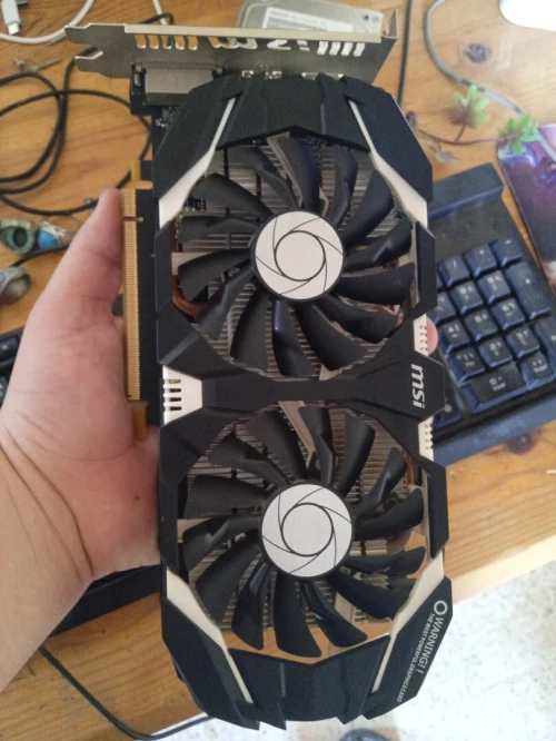 PC GAMER i5 9400F    GTX 1060 6G  RAM 24G
