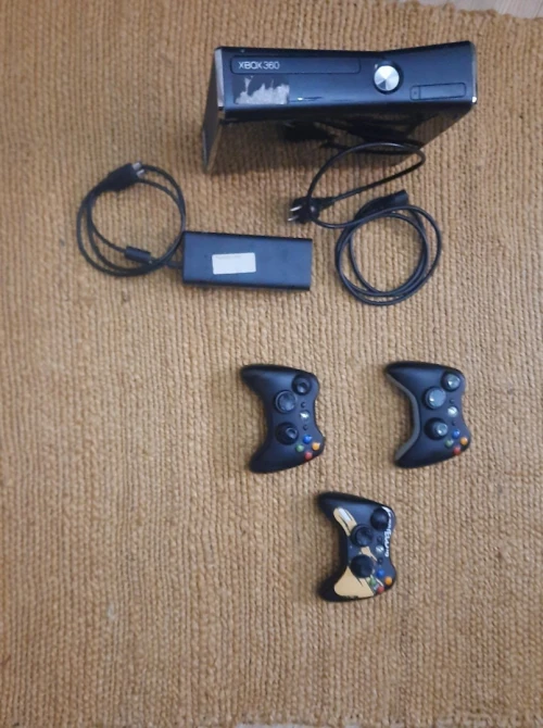XBOX 360 SLIM BLACK [250 GB] FLASHÉ+ NiNTENDO WII FLASHÉ