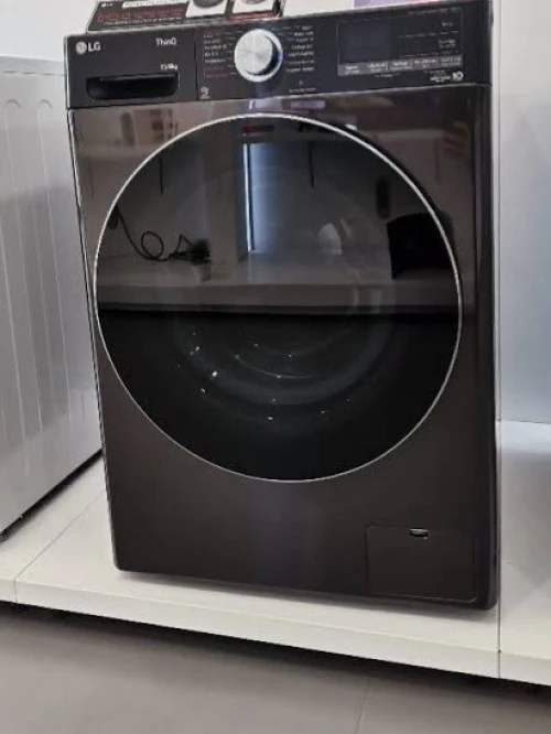 Promotion machine à laver LG 13kg turbowash lavage et séchage gris foncé