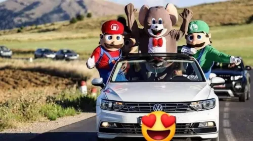 Mascottes (البسة تنكرية )