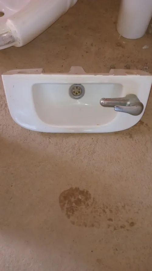 Four begnoir lavabo toilette 