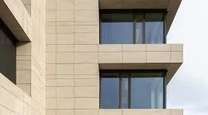 Façades ventilées en céramique