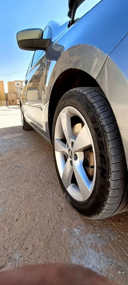 Skoda Rapid 2013 Rapid