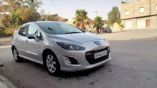 Peugeot 308 2013 Alur
