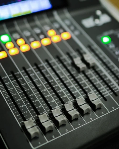 Location matriel de sonorisation professionnels baffle table mixage microphone extra