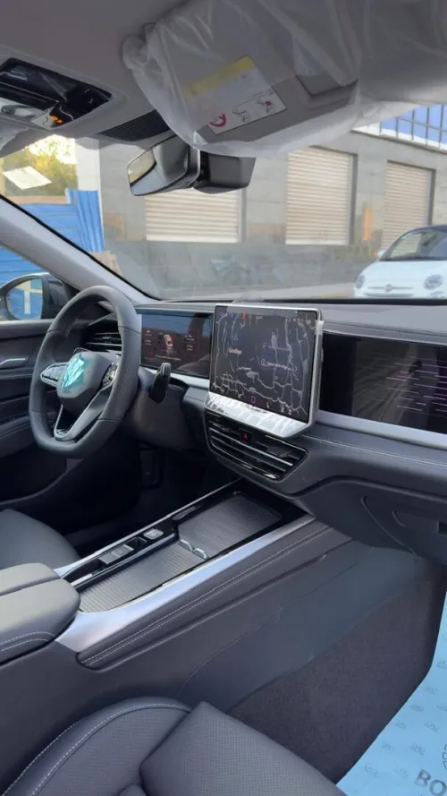 Volkswagen Passat 2025 Dragon 