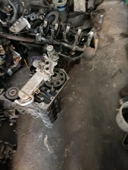 Piece mercedes 651