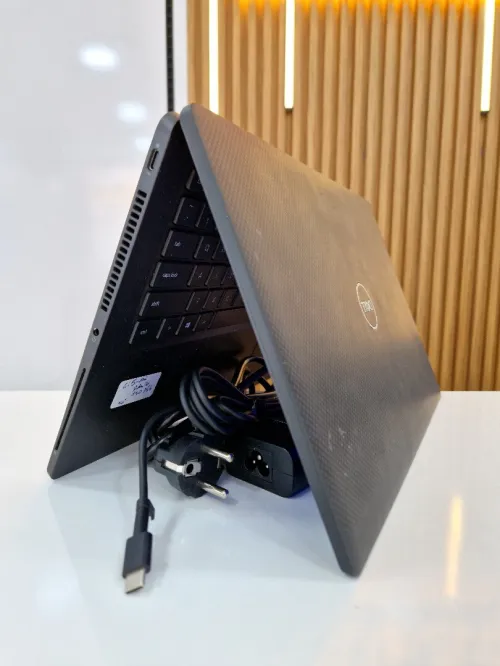 Laptop Dell Latitude Ultrabook i5 1145G7 2,6GHz