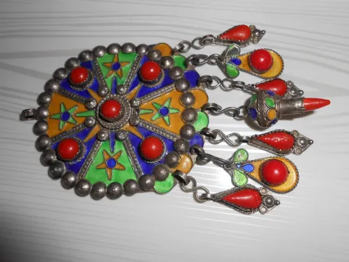 BROCHE EN ARGENT ANCIEN