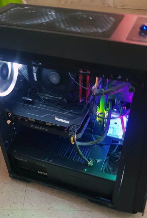 UNITE GAMER RYZEN 5 3600X RX 5500 XT  8GB