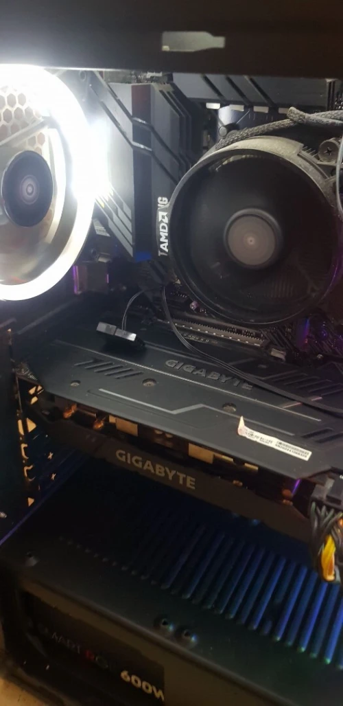 UNITE GAMER RYZEN 5 3600X RX 5500 XT  8GB
