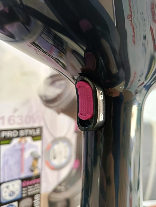 ROBUSTE Pro Style Défroisseur a vapeur 1630W