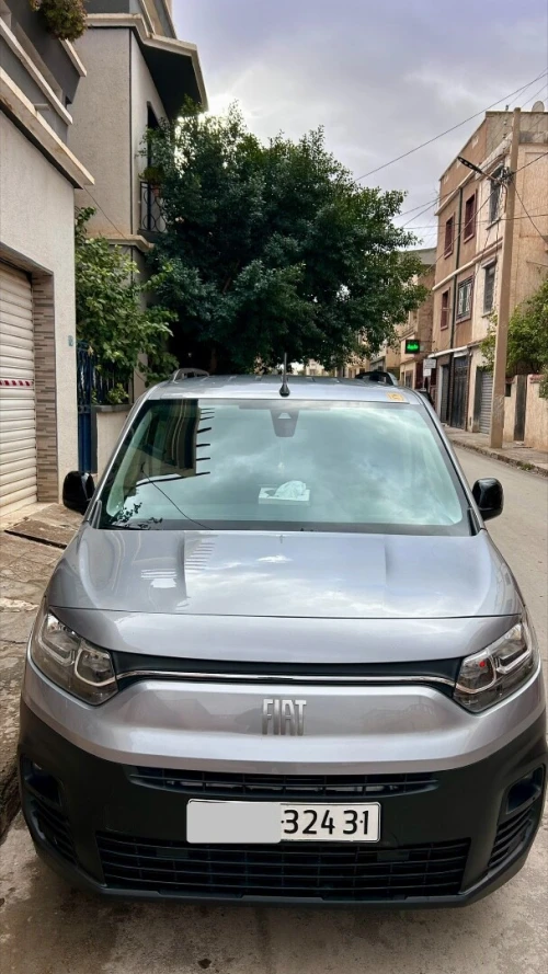 Fiat Doblo 2024 Fiat doblo grise utilitaire