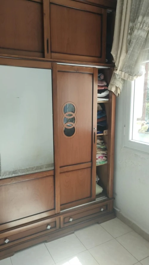 Armoire deux portes coulissantes avec miroir خزانة ملابس ببابين منزلقين ومرآة