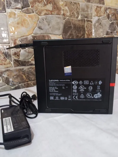 Mini pc lenovo ThinkCentre M720q Cpu I3 8ème génération